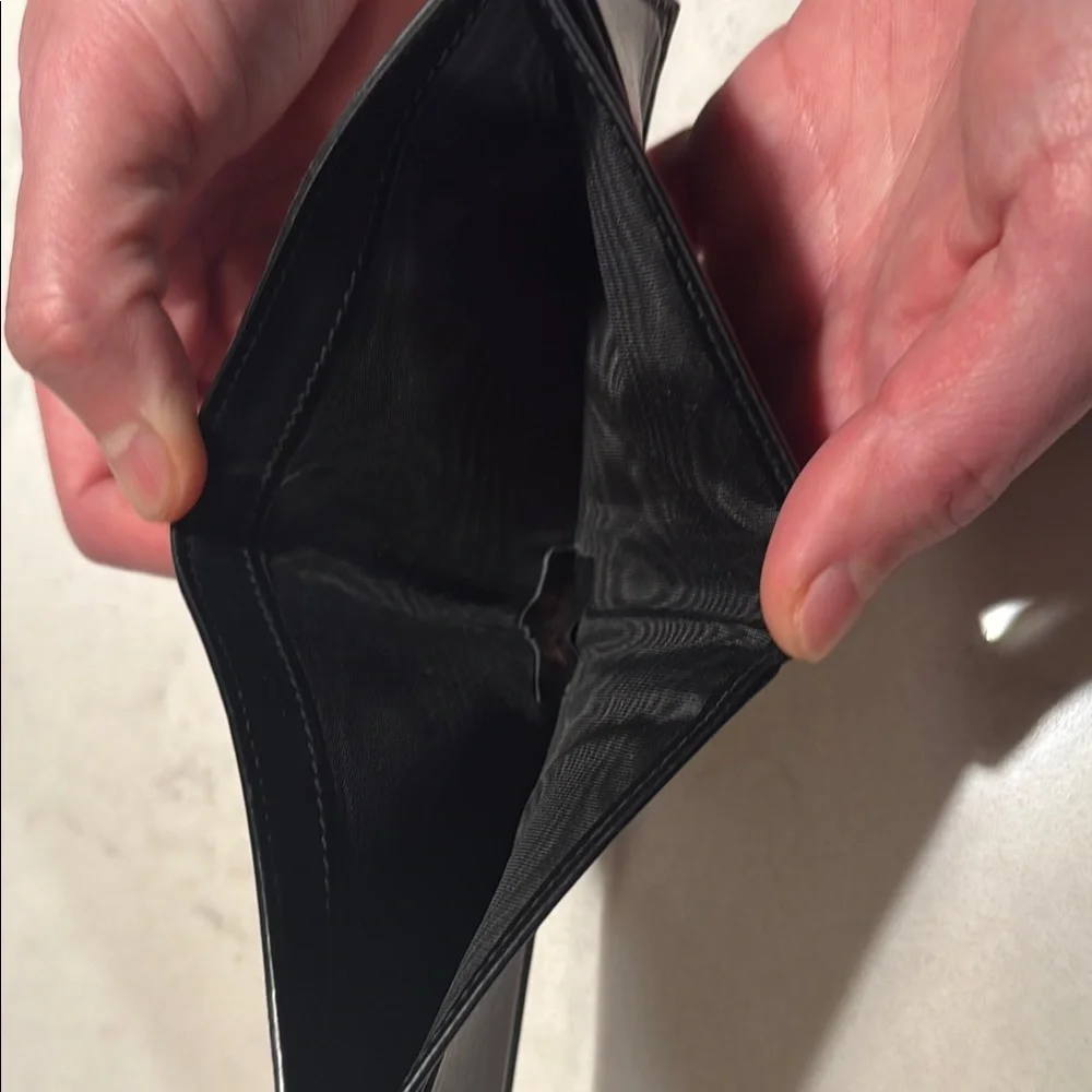 Gucci mens wallet